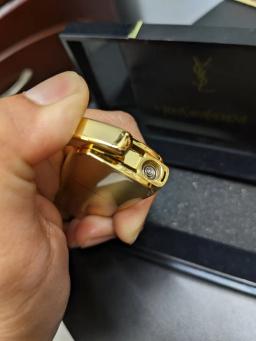 Bật lửa Yves Saint Laurent, màu vàng, chưa từng sử dụng - 3