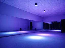 Binh Thanh district gym, spacious, equipped with air conditioning and full amenities - 2