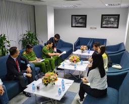 Đơn giản không chỉ là "phiên dịch viên" mà còn là phiên dịch viên Hàn-Việt Jeong Da-young, người truyền đạt chính xác nội dung của khách hàng, cảm xúc chân thành, năng lượng tích cực và tạo bầu không khí. Thành công của khách hàng chính là thành công của phiên dịch viên, tôi sẽ nỗ lực hết mình. - 3