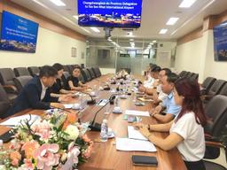 Đơn giản không chỉ là "phiên dịch viên" mà còn là phiên dịch viên Hàn-Việt Jeong Da-young, người truyền đạt chính xác nội dung của khách hàng, cảm xúc chân thành, năng lượng tích cực và tạo bầu không khí. Thành công của khách hàng chính là thành công của phiên dịch viên, tôi sẽ nỗ lực hết mình. - 2