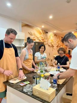 Khám Phá Ẩm Thực Việt Nam Tại Lua’s Kitchen: Lớp Dạy Nấu Ăn Cho Người Nước Ngoài - 2